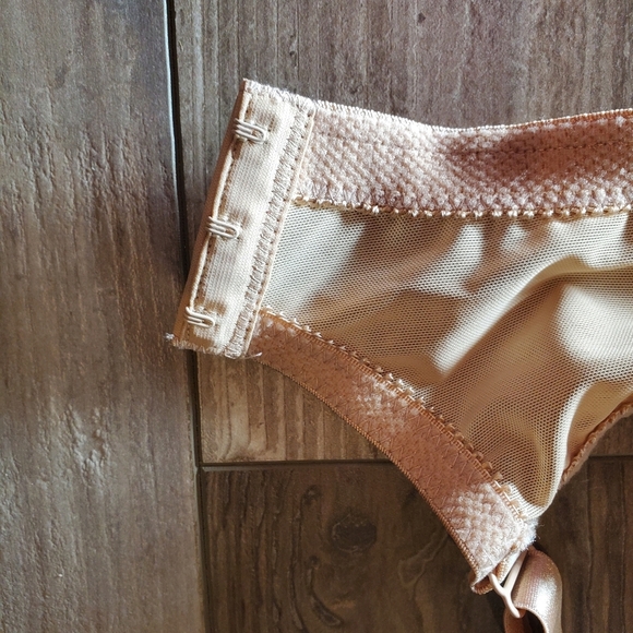 Glamorise MagicLift Seamless Support T-Shirt Bra Size 36DD Nude Color NWOT - Picture 11 of 12